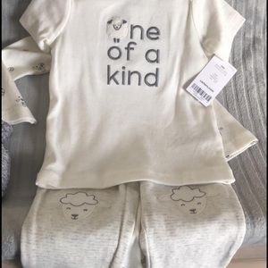 BNWT 3-piece unisex pajama set